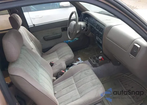 1998 Toyota Tacoma из США, поврежденный, VIN 4TAVL52N0WZ090947